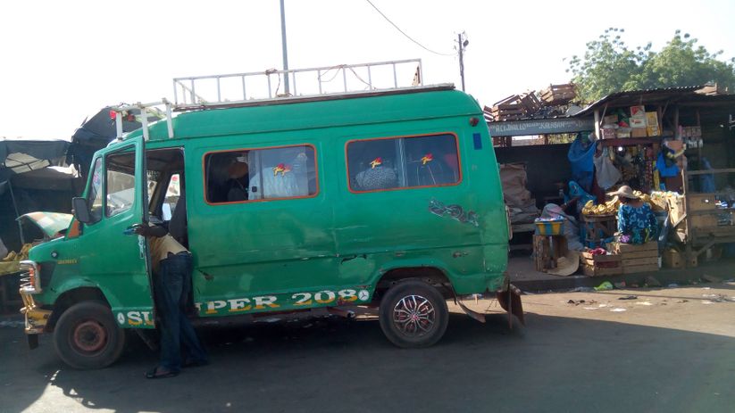 Un mini bus de SOTRAMA